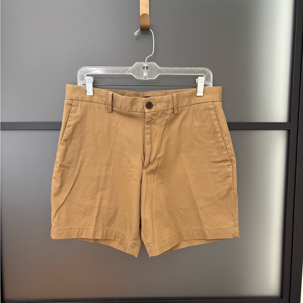 Banana Republic Men's Brown Flat Front Aiden Shorts